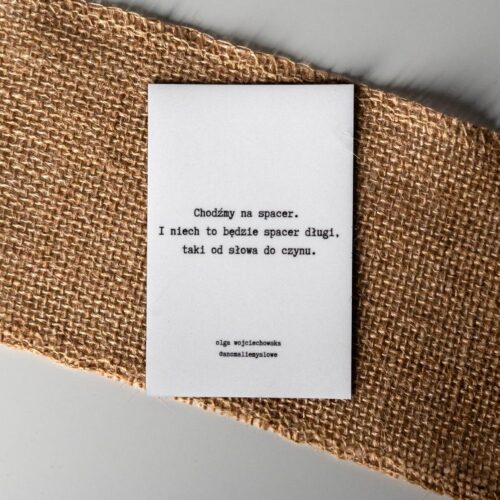 Magnes na lodówkę z cytatem z tomiku poezji „Anomalie myślowe”